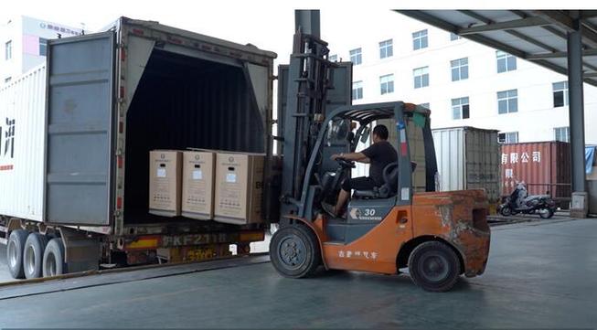 速卖通大件商品跨境专线 200斤摩托600斤床漂洋过海送上门，摩托车及零配件零售迎出海新机遇